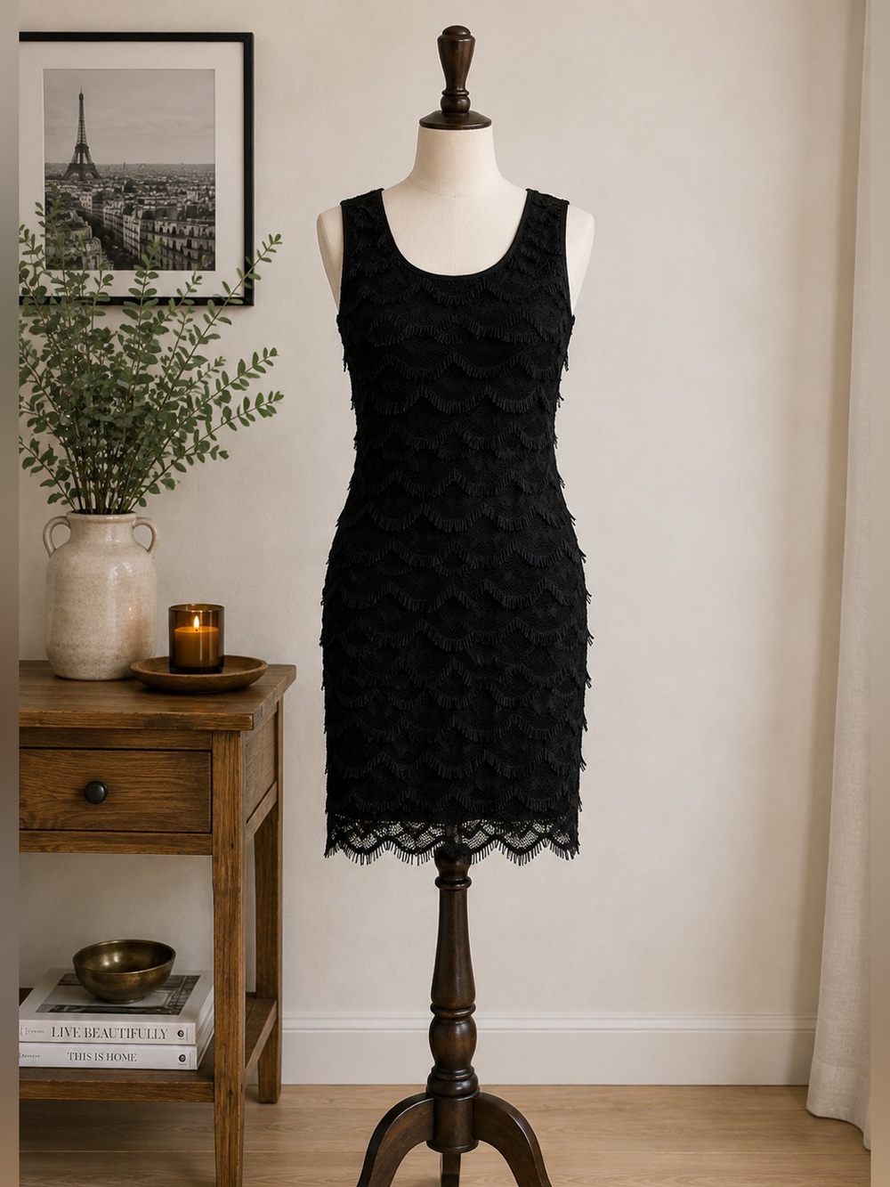 GUESS Black Scalloped Fringe Lace Bodycon Féminine Cocktail Mini Dress Size 8